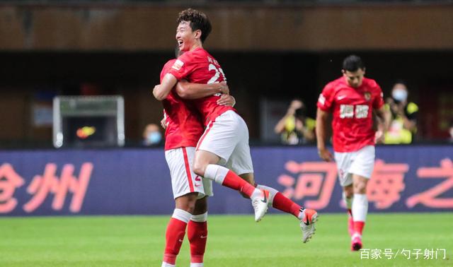 举重预选赛焦点战:泰山雄狮队大胜西城雷豹队,外线火力全开。临场应变见真章的简单介绍 举重预选赛焦点战:泰山雄狮队大胜西城雷豹队,外线火力全开。临场应变见真章的简单介绍