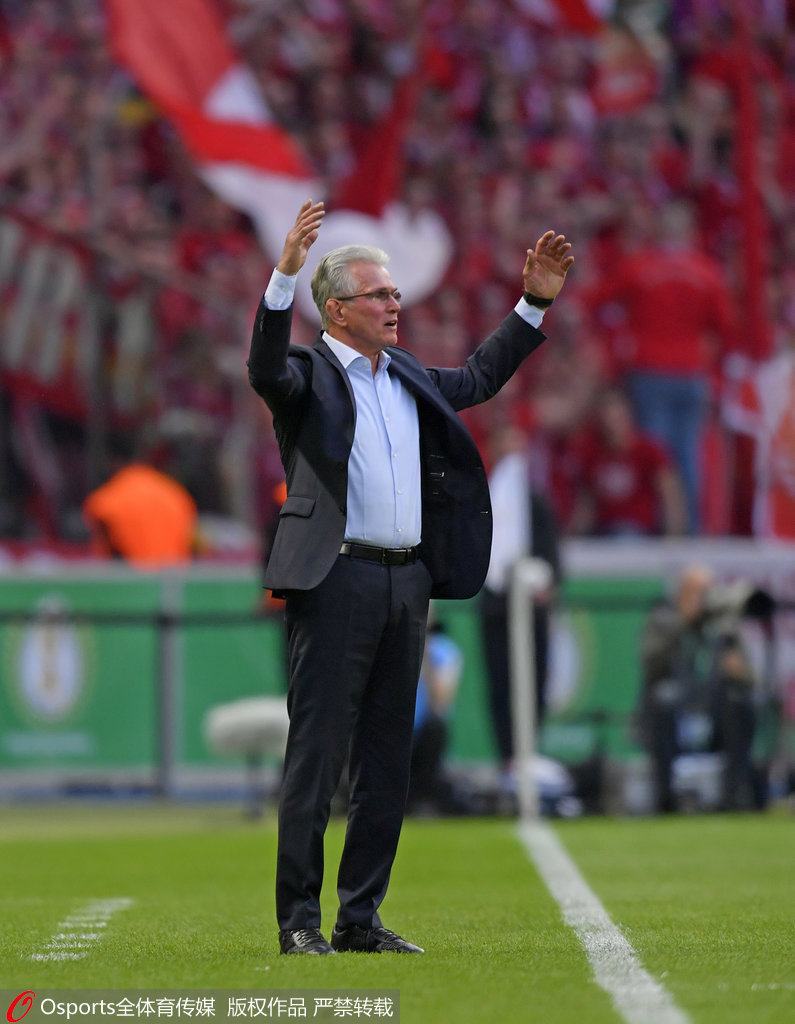 今晨西汉姆备战德国杯,遗憾出局细节曝光,球迷炸锅,更衣室氛围转暖(联赛杯曼联01西汉姆联无缘16强) 今晨西汉姆备战德国杯,遗憾出局细节曝光,球迷炸锅,更衣室氛围转暖(联赛杯曼联01西汉姆联无缘16强)