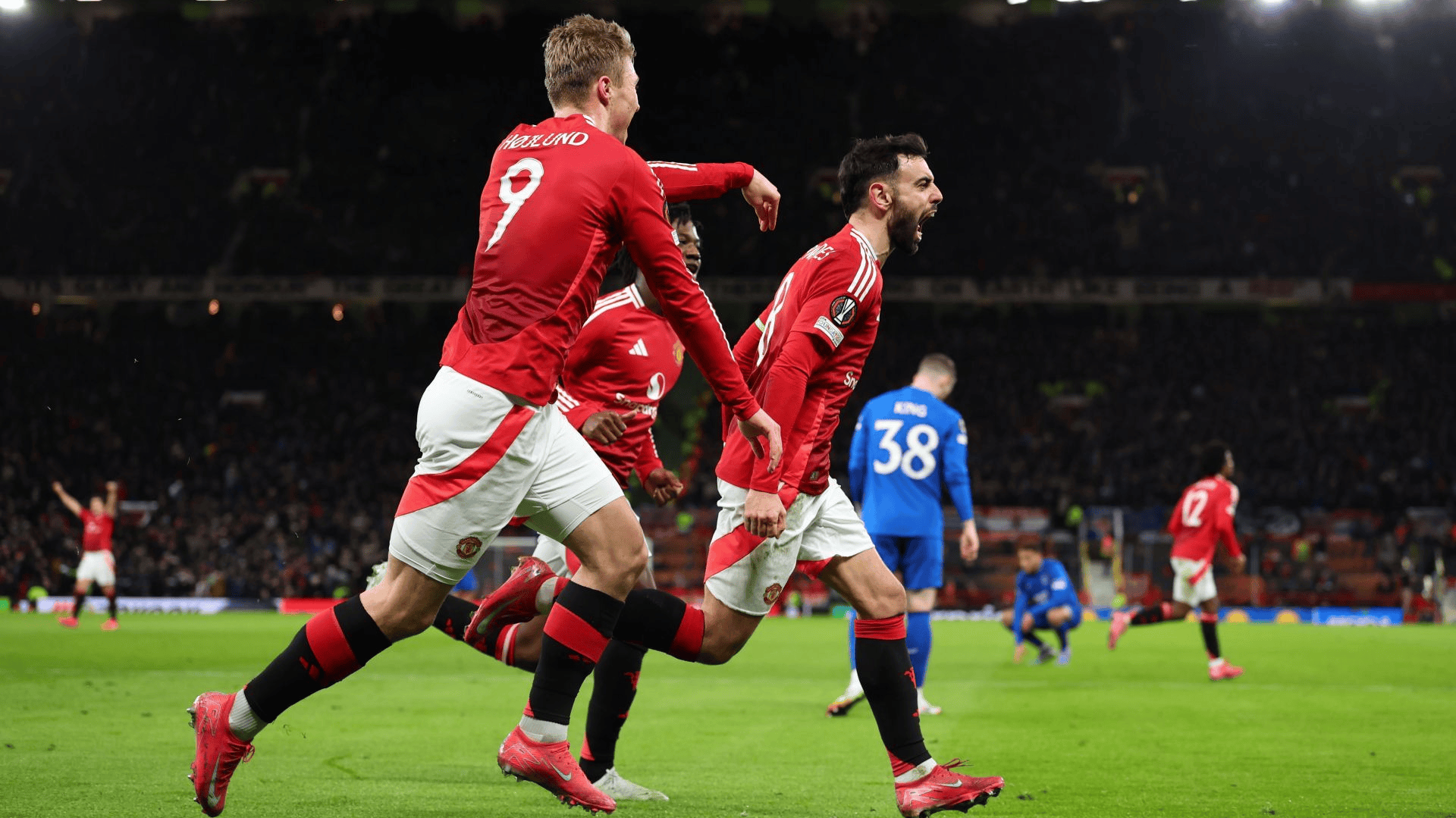 曼联足总杯小球迷 曼联足总杯小球迷