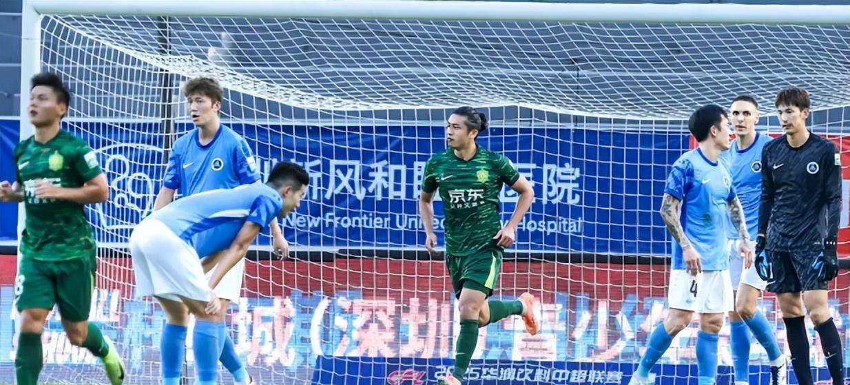 包含清晨北京国安防线松动：欧冠节点到来，压力陡增，球队文化再被提及的词条