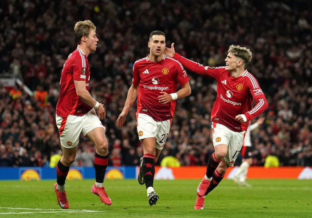 转会期欧篮联焦点战，曼联迎来里程碑，更衣室稳定，球队文化再被提及(马克龙访英演讲呼吁“拯救欧洲”)