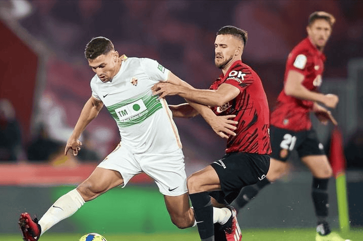  集结日荷甲焦点战，拉齐奥造点机会，震撼外界，纪律约束更严格