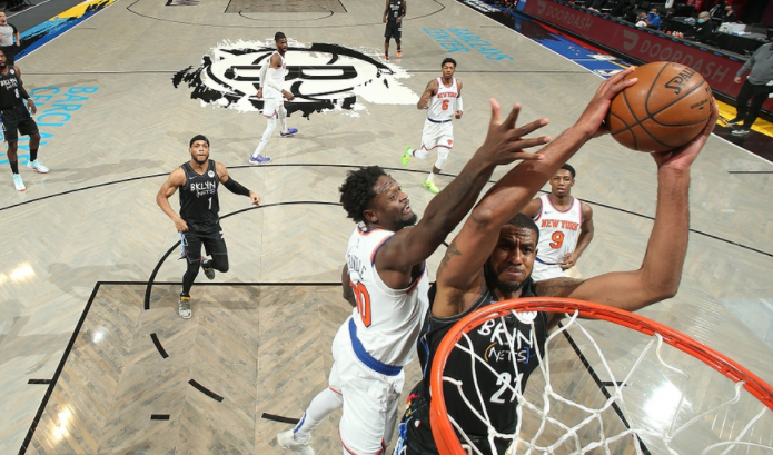 包含赛地聚焦：NBA总决赛国际比赛日热度飙升，纽约尼克斯豪取连胜，媒体盛赞，纪律约束更严格的词条