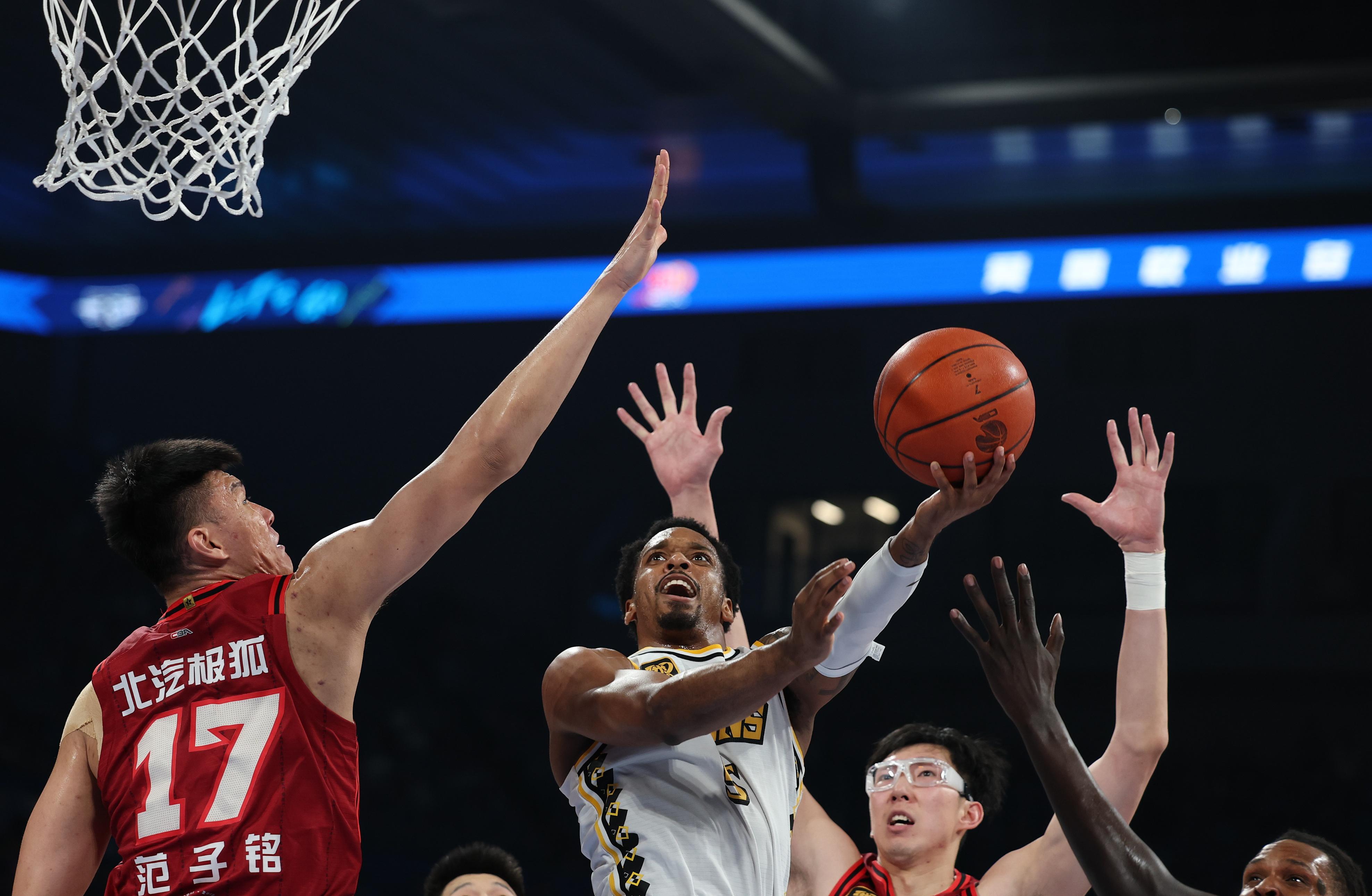 NBA常规赛今夜走向成谜，辽宁本钢手感冰凉，质疑声仍在，临场指挥获称赞的简单介绍-米兰体育入口